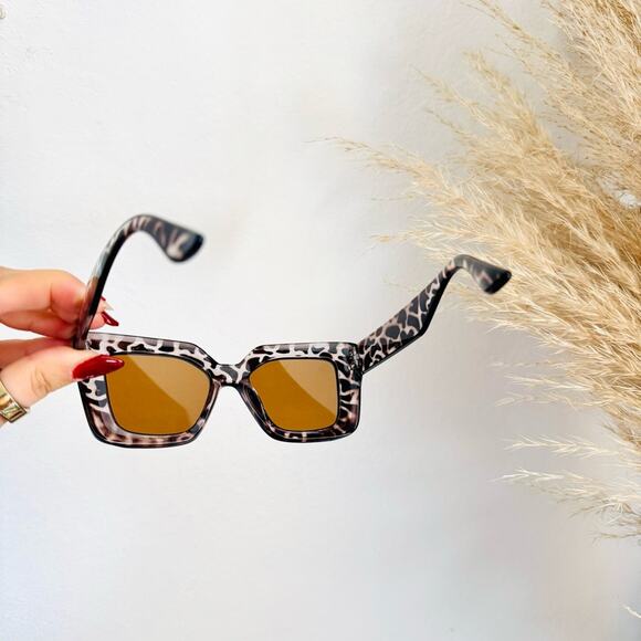 NEW NORDSTROM Black Tan Brown $78 Tortoiseshell Plastic Sunglasses Sunnies Y2K